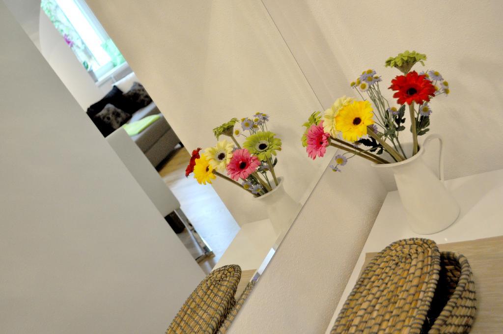 Ferienwohnung Im Univiertel Mit Garten Graz Buitenkant foto