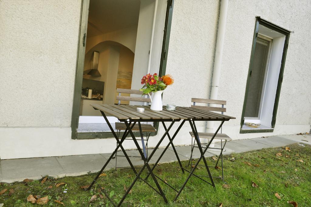 Ferienwohnung Im Univiertel Mit Garten Graz Buitenkant foto